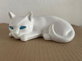 Katze aus Keramik / weiss glasiert