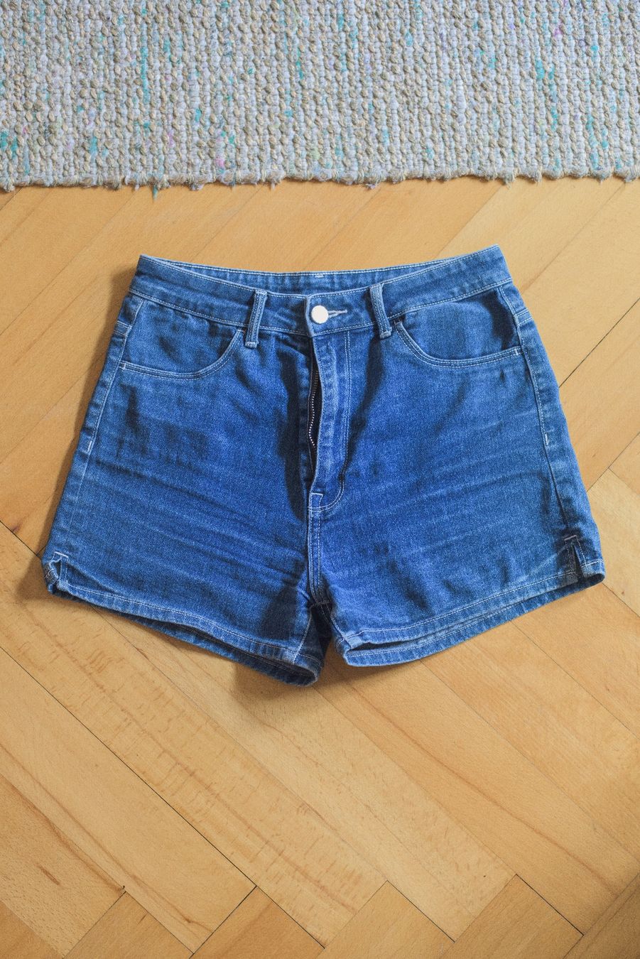 Jeans: Pantaloncini jeans – Usato da Lugano venduto da mat_5z6d