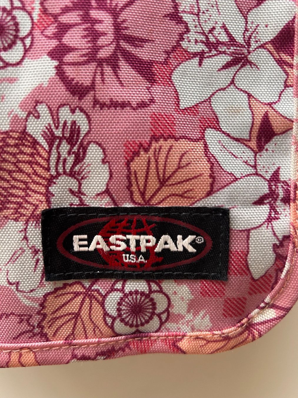 Eastpak Borse da donna: EASTPAK Tasche – Usato da Dättwil AG venduto da fio_d76l 1
