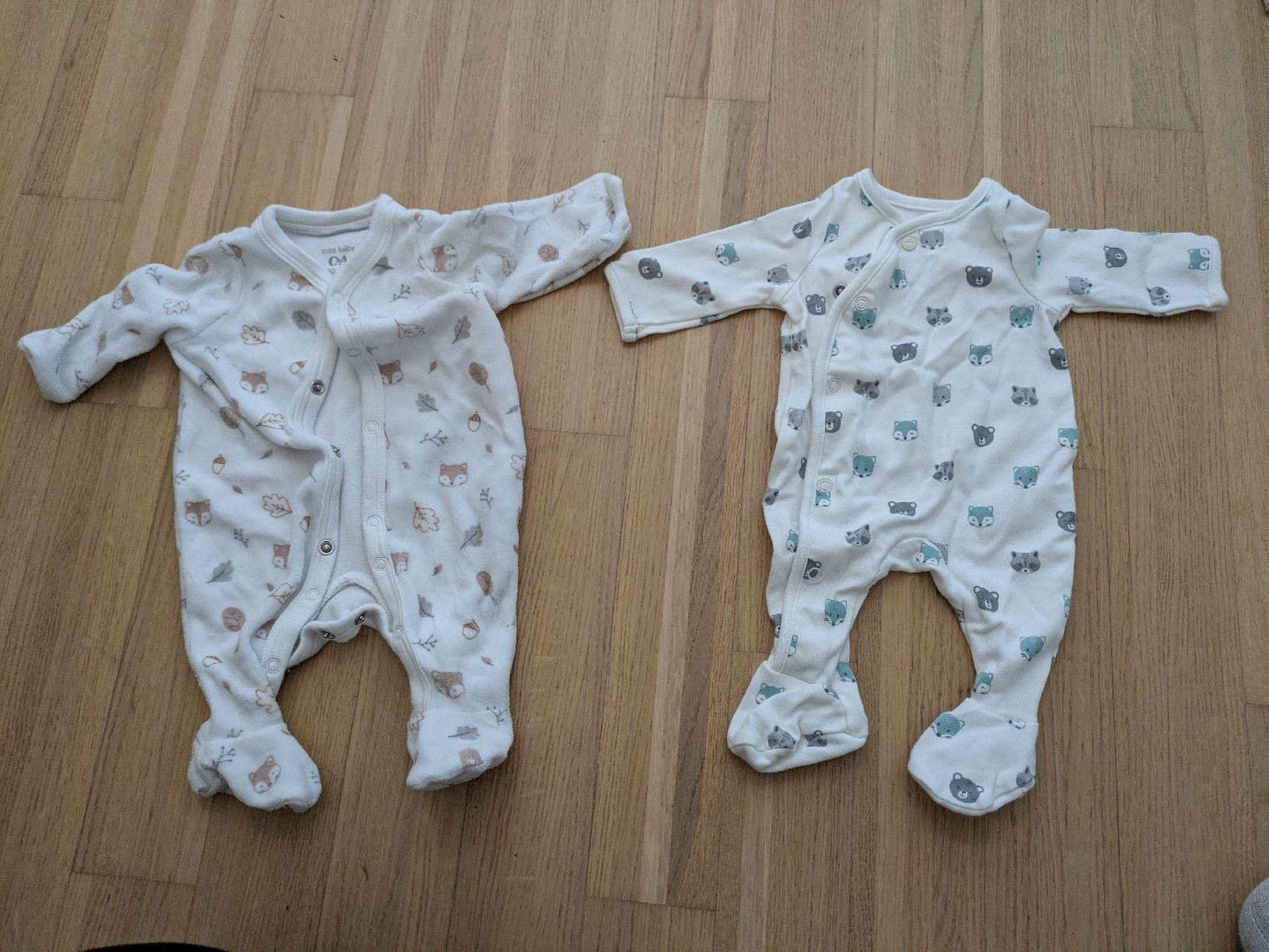C&A Lotti & Set di vestiti: Cute newborn baby clothes size 50 – Nuovo (secondo la descrizione) da Samstagern venduto da nic_l2bk
