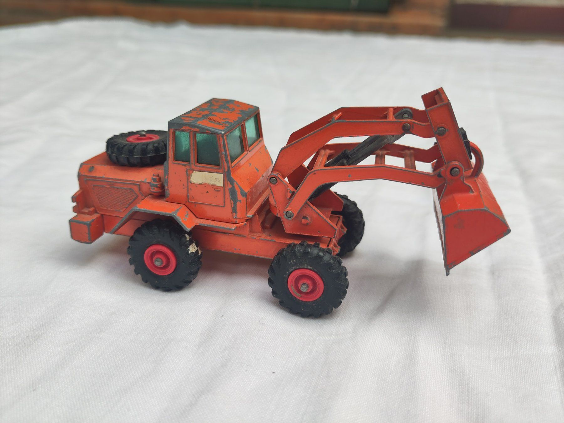 Matchbox Modellautos: Matchbox King Size No. K-3 "HATRA" Tractor Shovel – Gebraucht aus Muttenz von Laeckerlihamschter 1