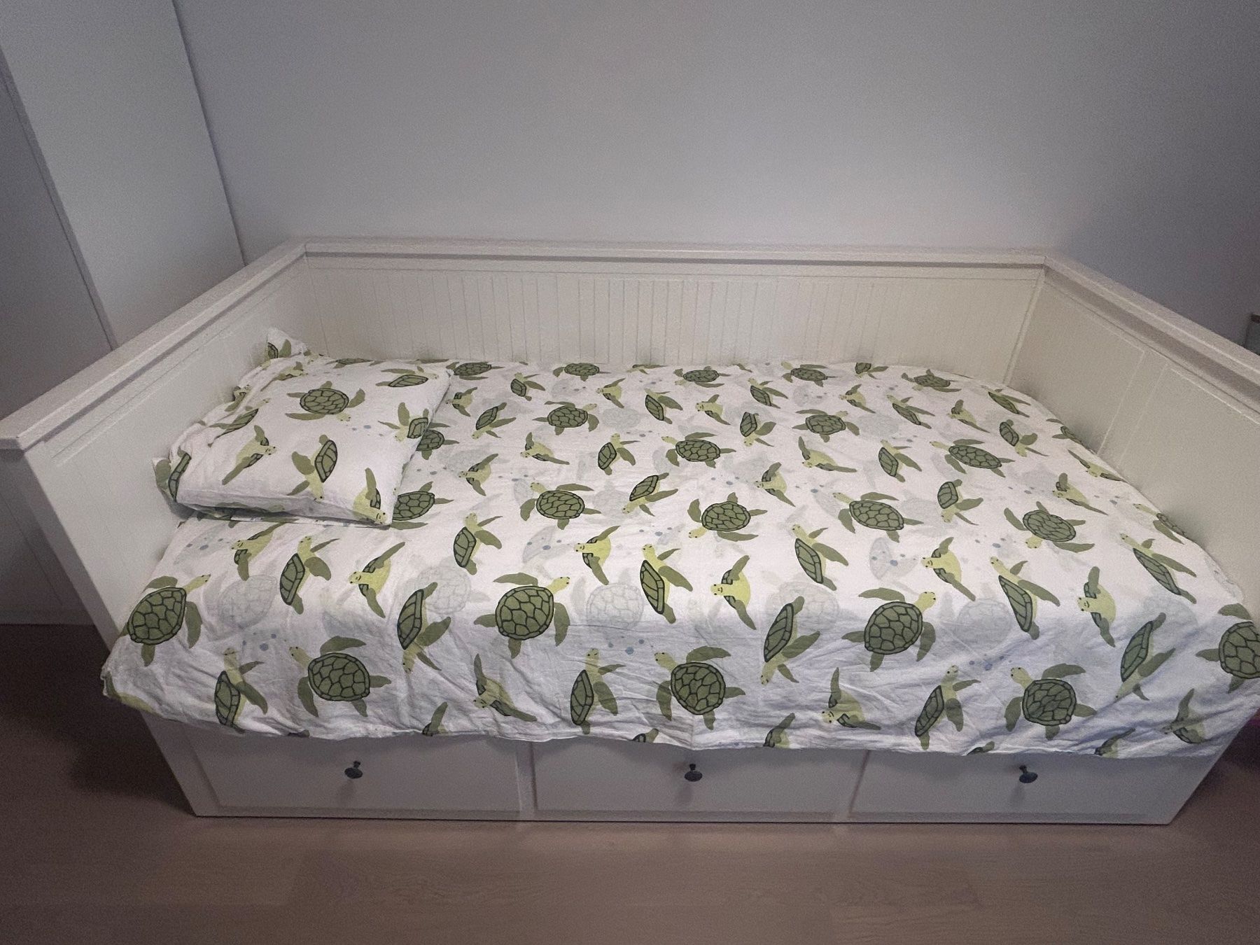 Ikea Letti: HEMNES Bed including new mattresses (IKEA SULTAN) – Usato da Zürich venduto da akh_7xjv