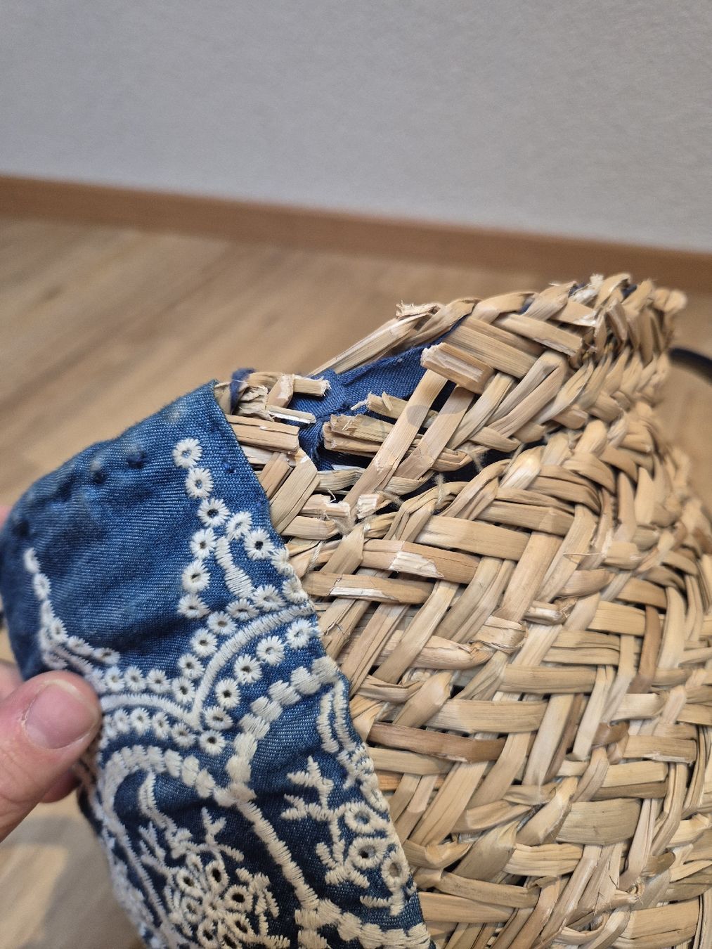 Taschen: Strohtasche mit Stickerei  – Gebraucht aus St. Gallen von ali_tms5 1