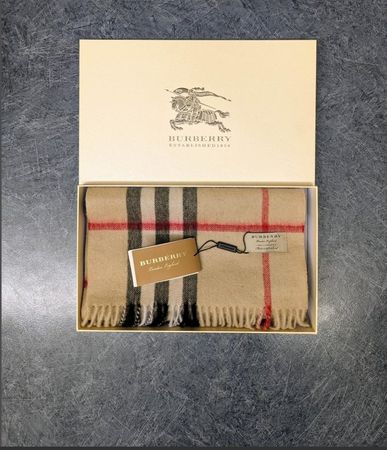 Burberry scarve ( archive beige )