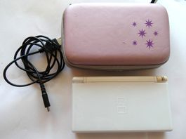Nintendo DS Lite weisse Konsole + Tasche + Ladeskabel
