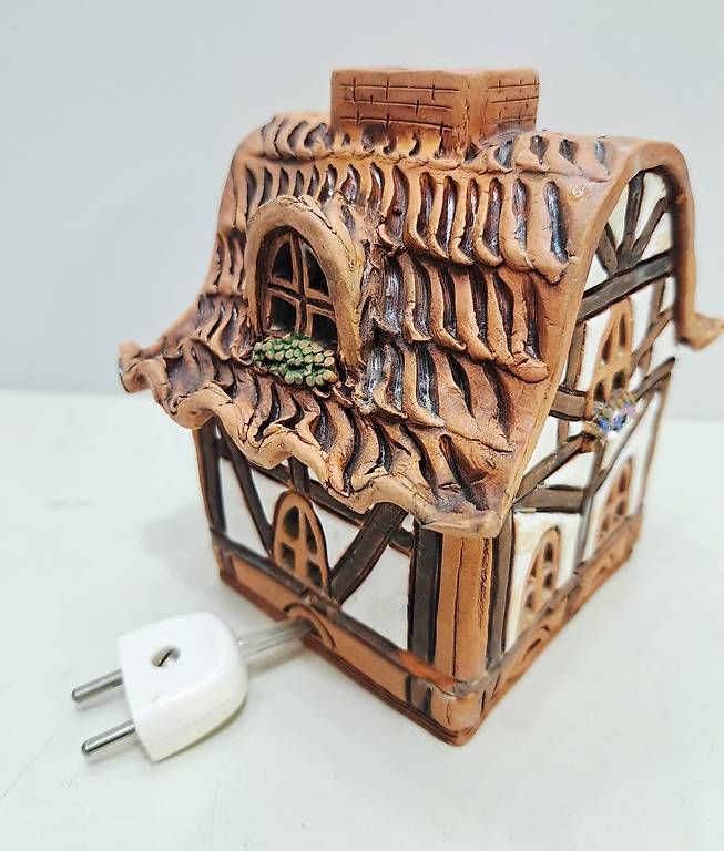 Tutte le decorazioni: Klein Töpferhaus mit Beleuchtung – Usato da Zürich venduto da aiman3333 2