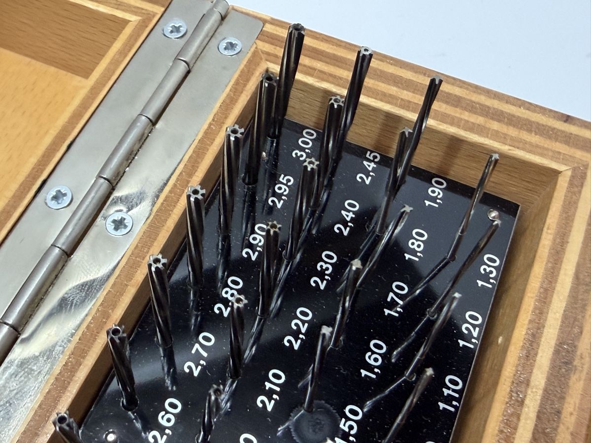 Swiss Tutti gli attrezzi: Alésoir à  Précision Lot – Usato da Bassecourt venduto da DiM7775 3