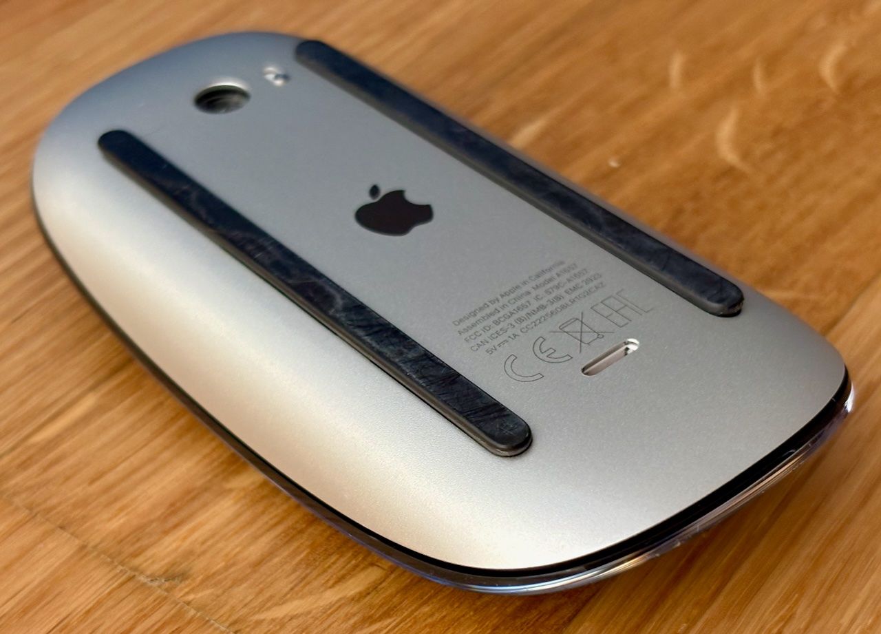 Apple Mouse: Apple Magic Mouse Schwarz Lightning mit Ladekabel – Usato da Zürich venduto da SierraKilo 4
