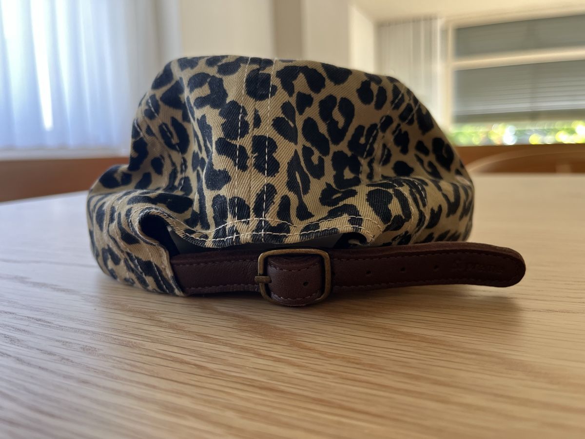 Sonstige Kleidung & Accessoires: Supreme - 5 Panel Boxlogo Leoprint – Gebraucht aus Unterseen von BiancaNBozo 1