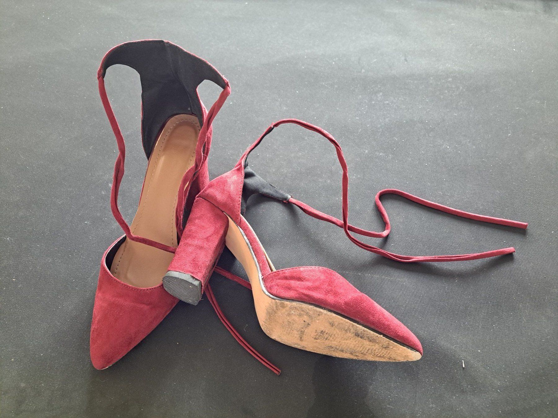 Scarpe da donna: Sandales bordeaux, 37 – Usato da Courrendlin venduto da Aheinza 1