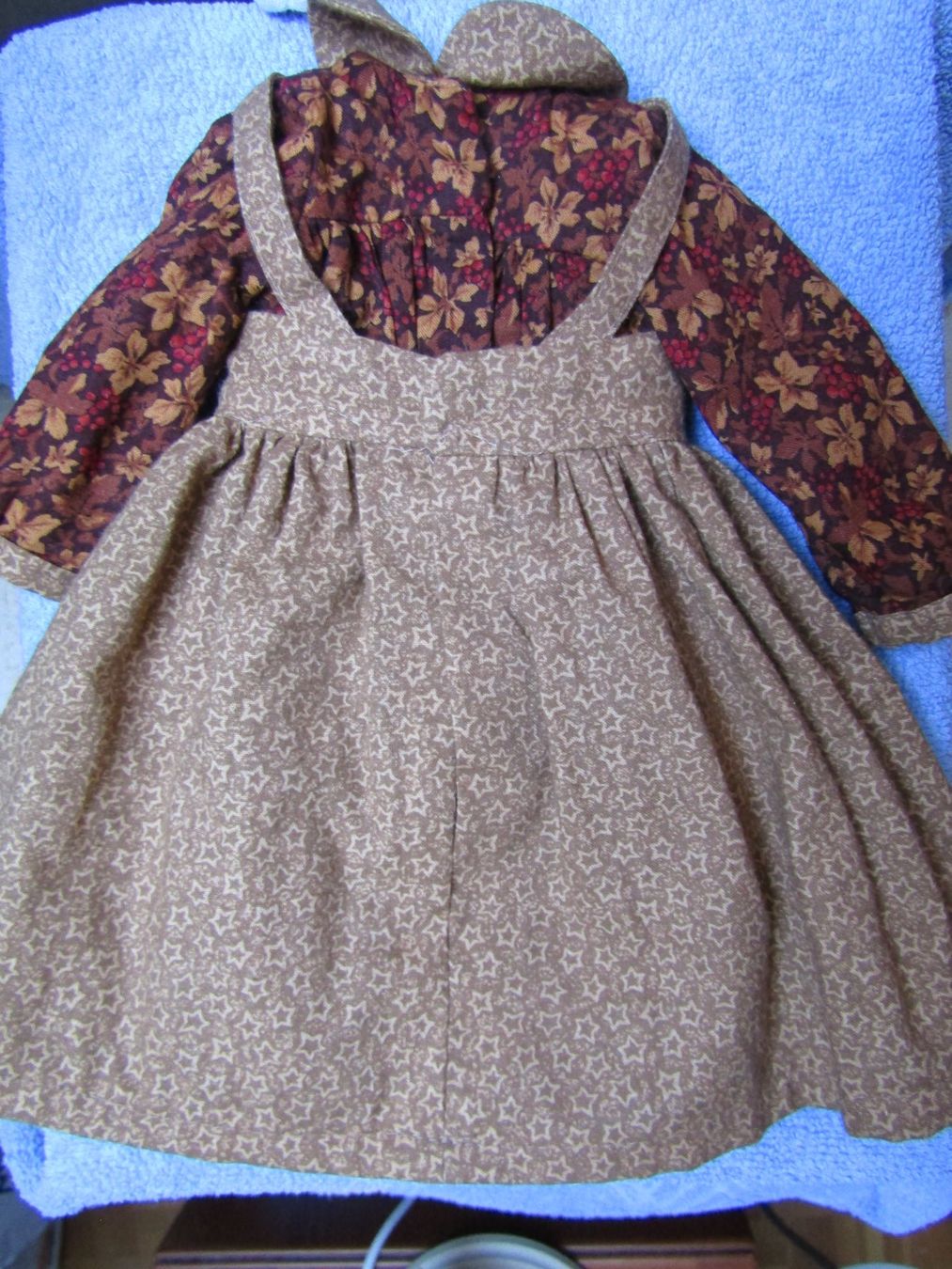 Sasha Morgenthaler Puppen: Sasha Robe avec Tablier – Neu (gemäss Beschreibung) aus La Tour-de-Peilz von Pierre25 1