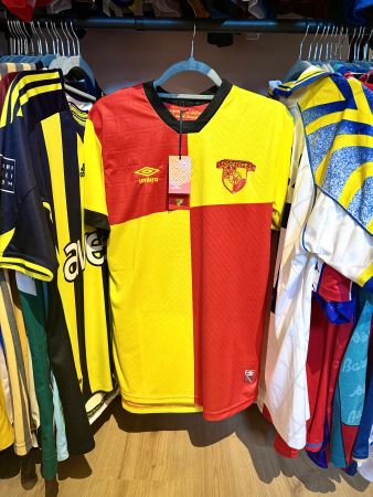 Original Umbro 2021-22 Göztepe Home Jersey (BNWT)