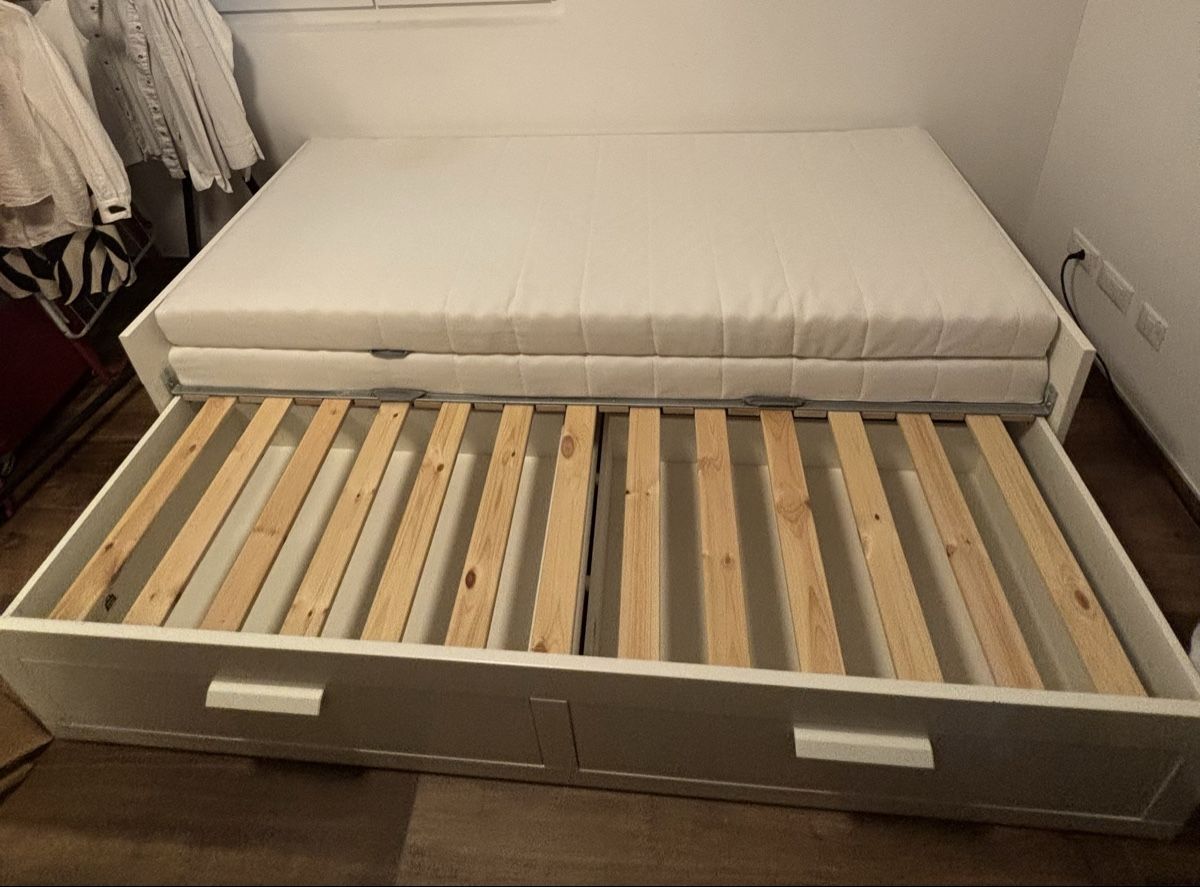 Letti: Vendo letto 180x200, modello Brimbes – Usato da Gordola venduto da jes_6f55
