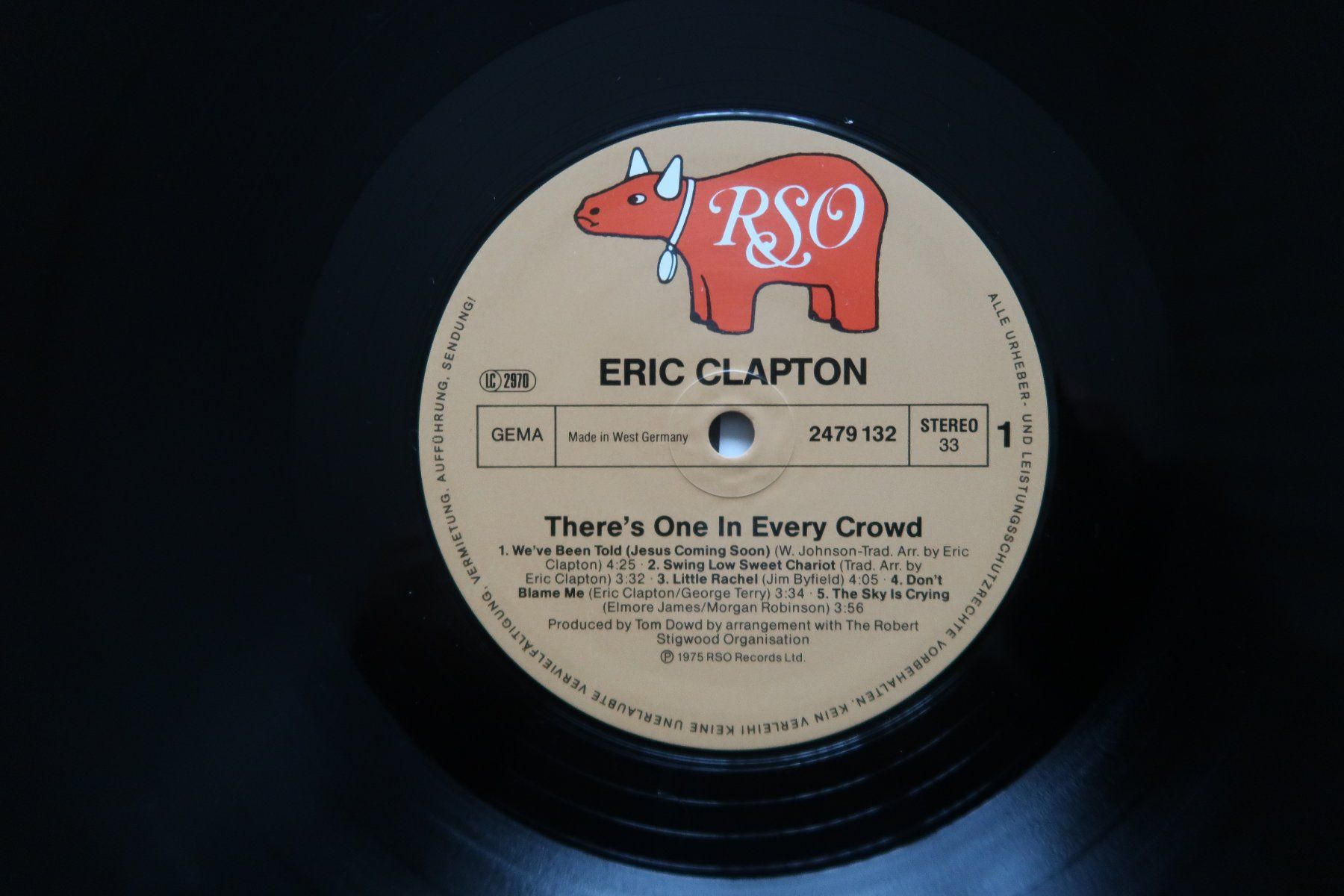 Schallplatten: ERIC CLAPTON  - THERE'S ONE IN EVERY CROWD - VINYL LP – Gebraucht aus Basel von Patiscat 2