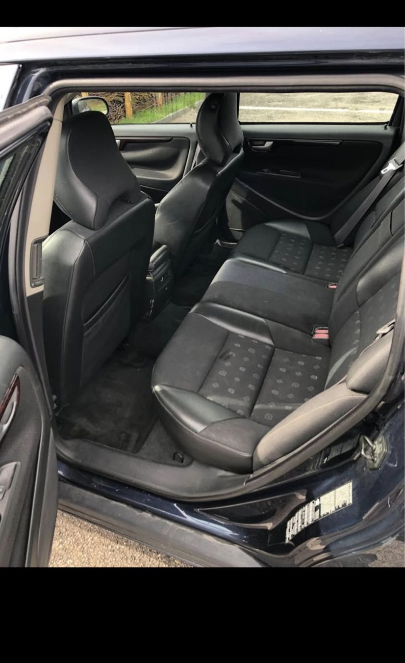 Volvo Autos: Volvo V70 D5 – D'occasion à Cugy VD par feu_yk9l 5