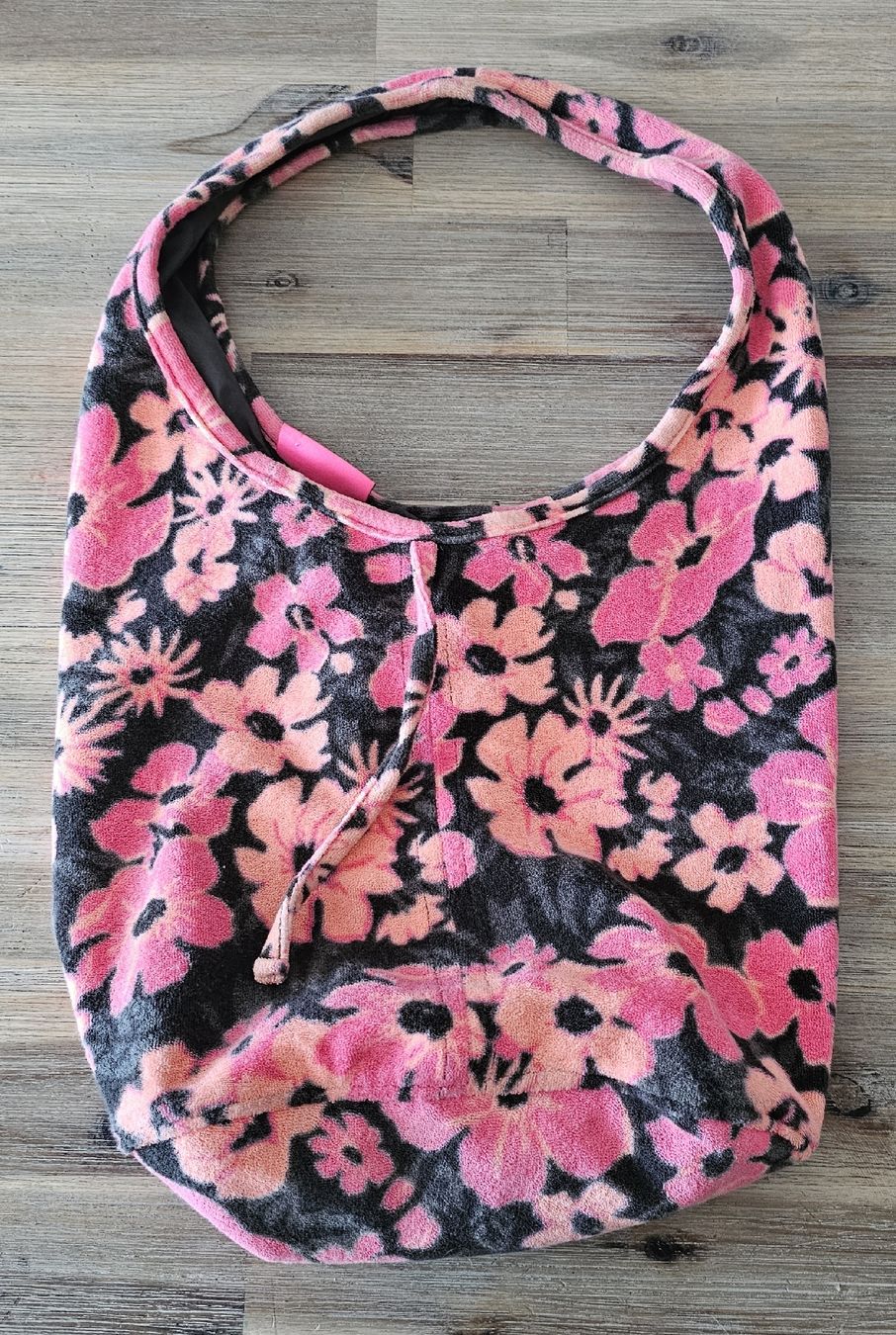 H&M Borse da donna: Sommerliche Handtasche mit Blumenmuster – Usato da Basel venduto da Allerlei-Basel