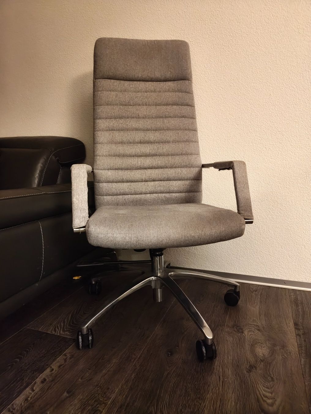 Pfister Chaises: Pfister Bürostuhl – D'occasion à Schwerzenbach par fox_25184