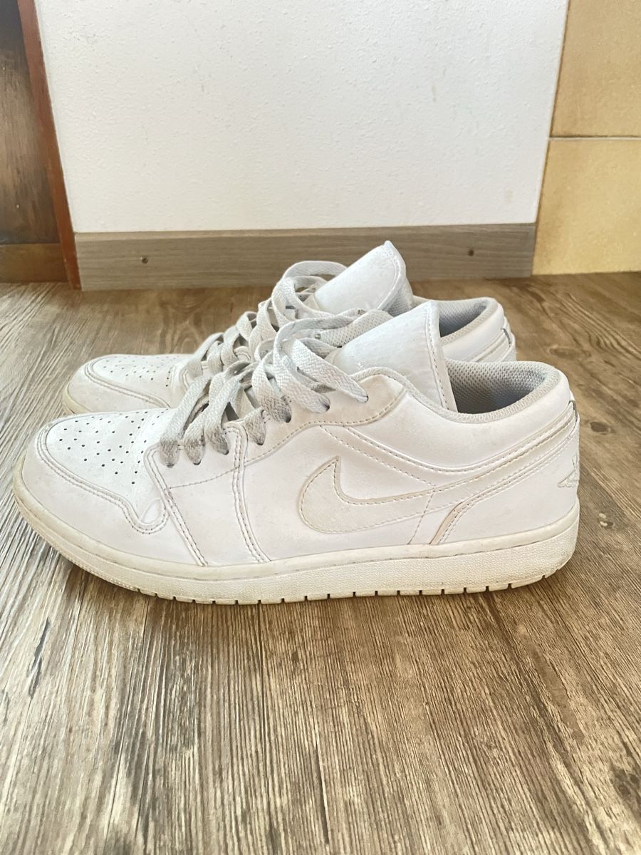 Jordan Scarpe da uomo: Nike Air Jordan 1 Low – Usato da Adelboden venduto da mic_9ntk