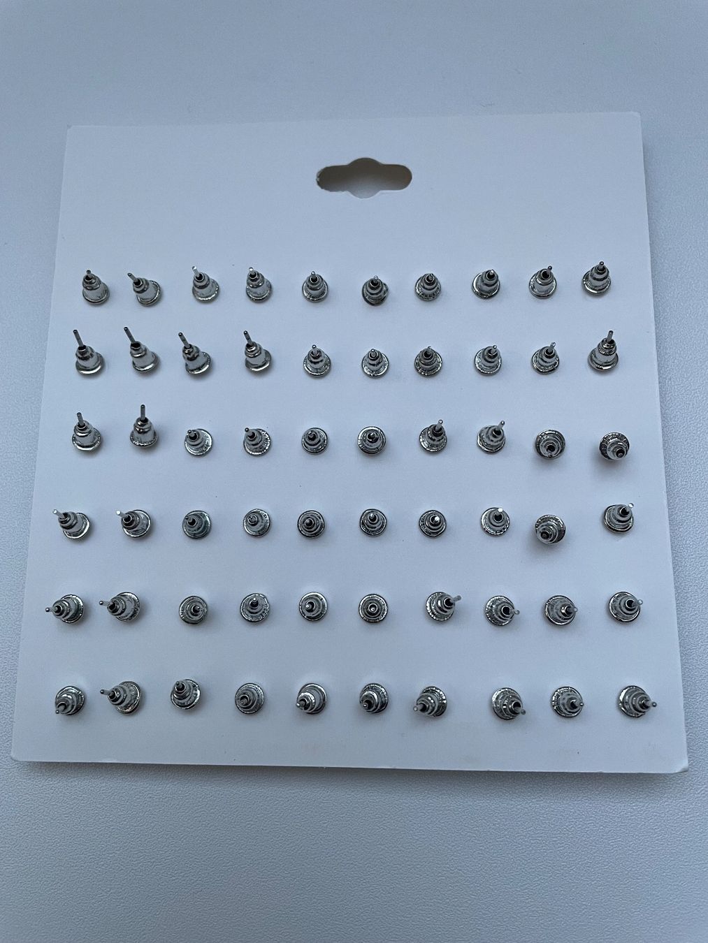 Ohrringe & -stecker: Set mit 30 Paar modischen Ohrringen neu – Neu und originalverpackt aus Kloten von des_xv52 1