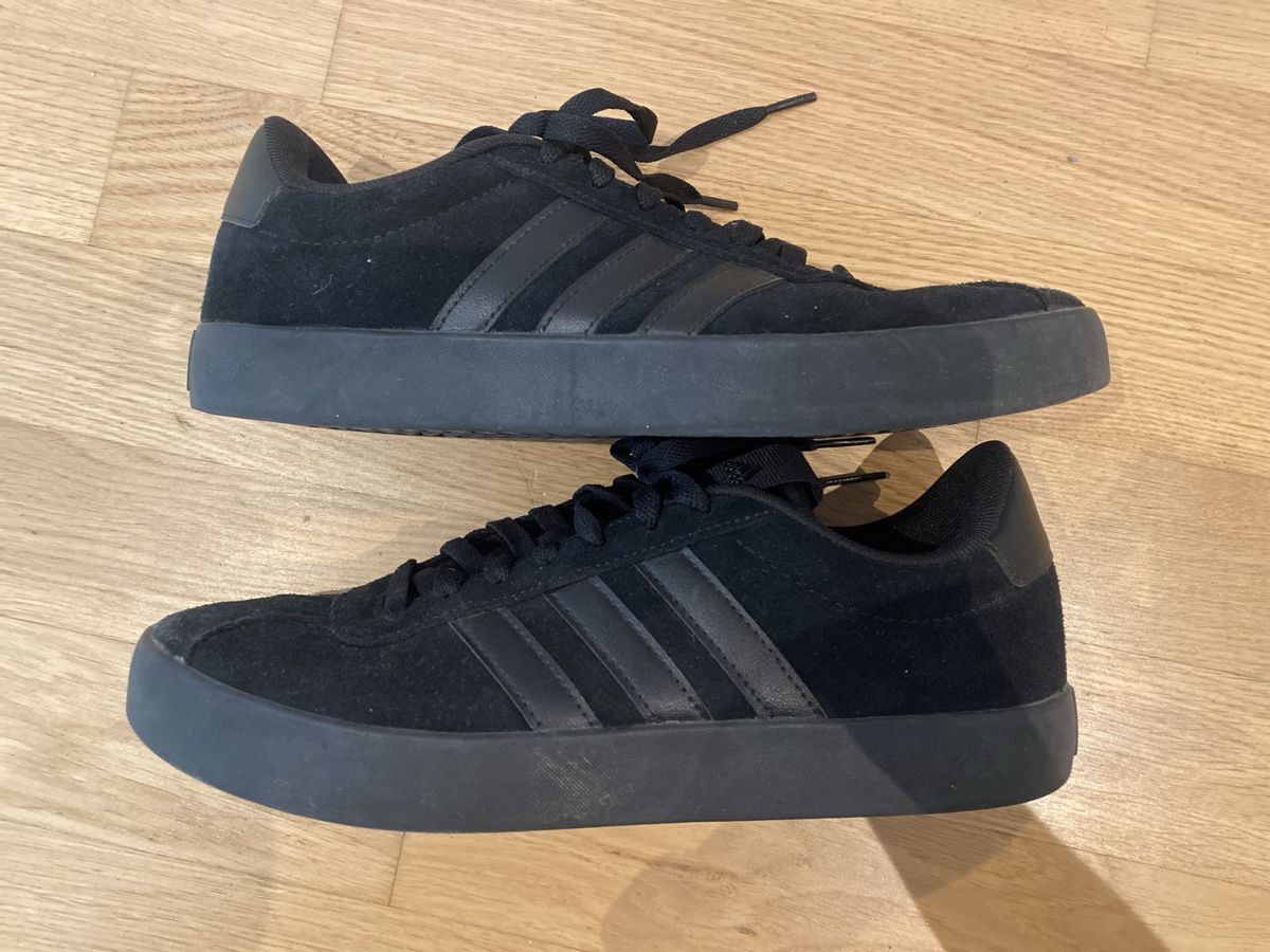 Adidas Scarpe da uomo: Originale schwarze Adidas Schuhe  – Nuovo (secondo la descrizione) da Zürich venduto da Manuelemilie 5