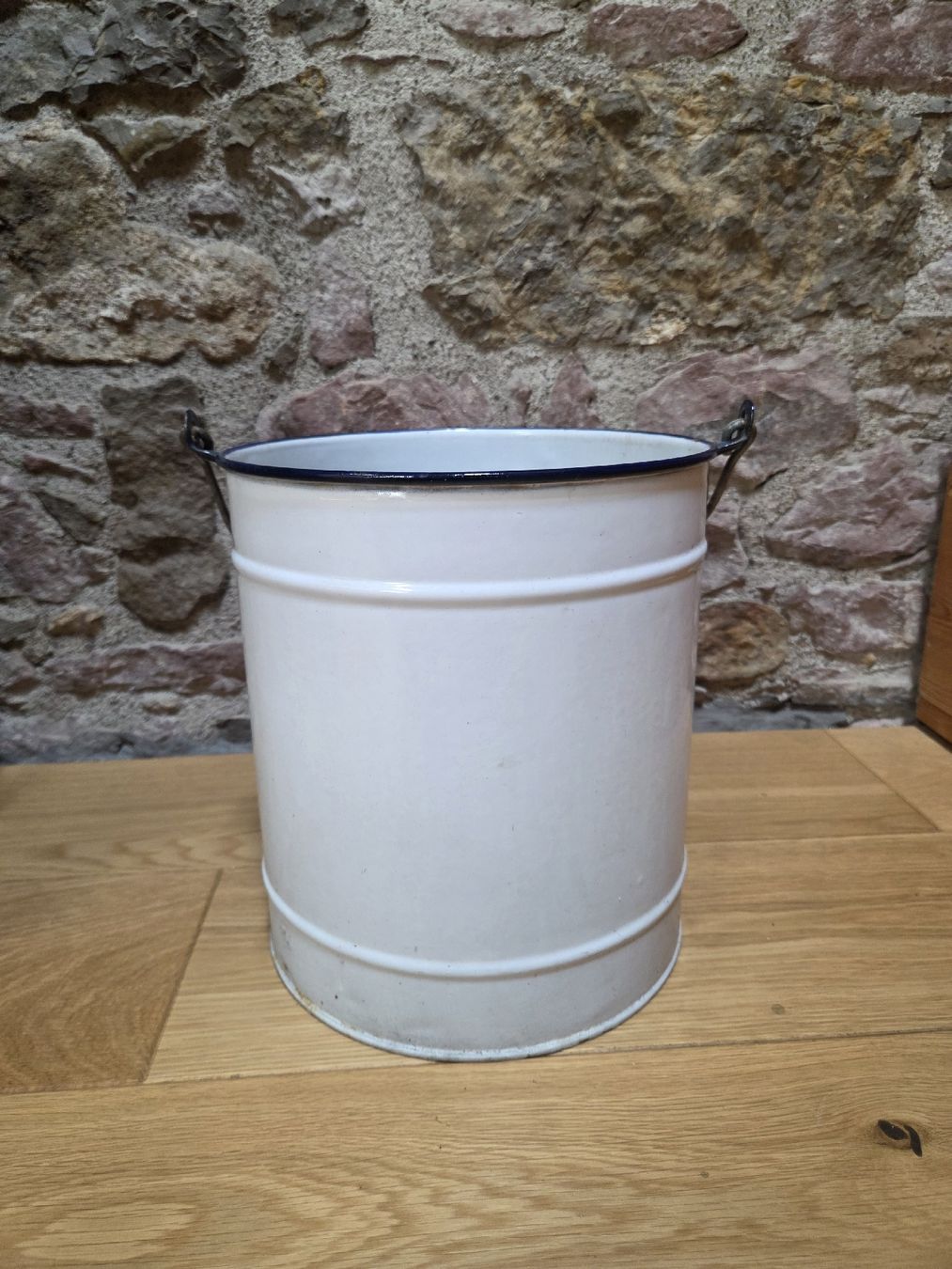 Altro per la casa: Vintage Emaille Eimer mit Holzgriff – Usato da Basel venduto da yae_7ktl 2