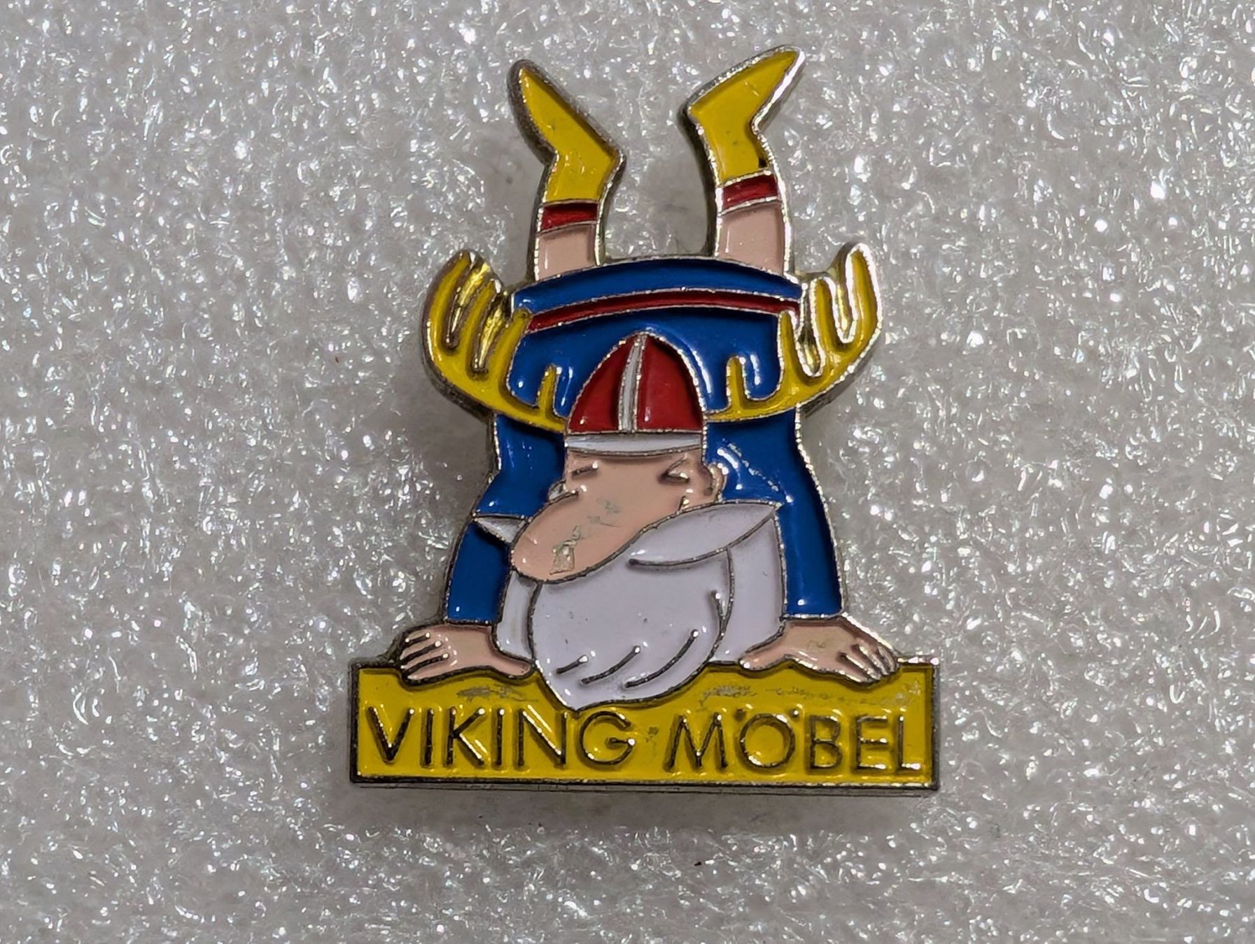 Placchette & Badge: Ansteckpin 265: Viking Möbel – Usato da Oppligen venduto da Pin-Fall-Shop