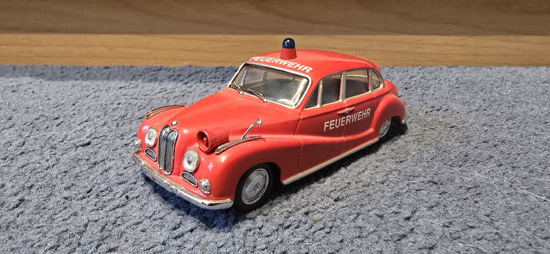 BMW Modellautos: BMW 501 Feuerwehr – Neu (gemäss Beschreibung) aus Merligen von SwissMini27