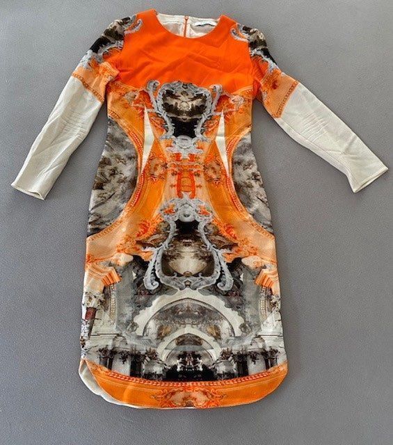 Givenchy Robes: Givenchy dress – D'occasion à Dallenwil par ZD2019