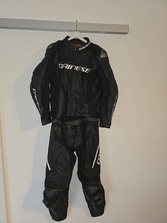 Dainese Racing 3 / Delta 3 Lederkombi  Gr. 52/54