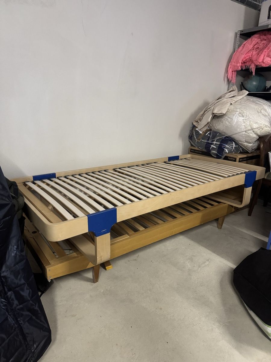 Letti: Bettrahmen 90x200cm - Swiss Design – Usato da Rapperswil SG venduto da ChristianBuechi