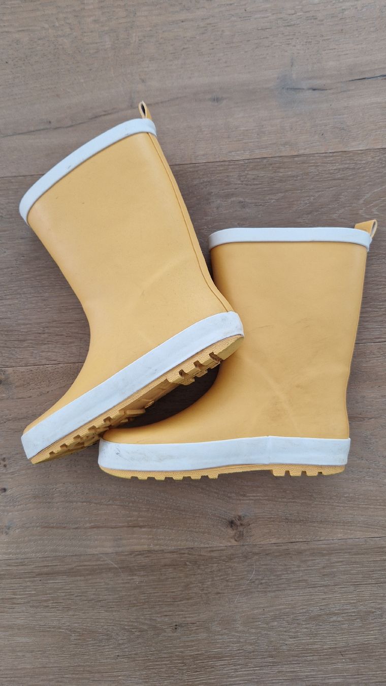 Scarpe per ragazzi: Gummistiefel Grösse 32 – Usato da Wettingen venduto da Diphtong