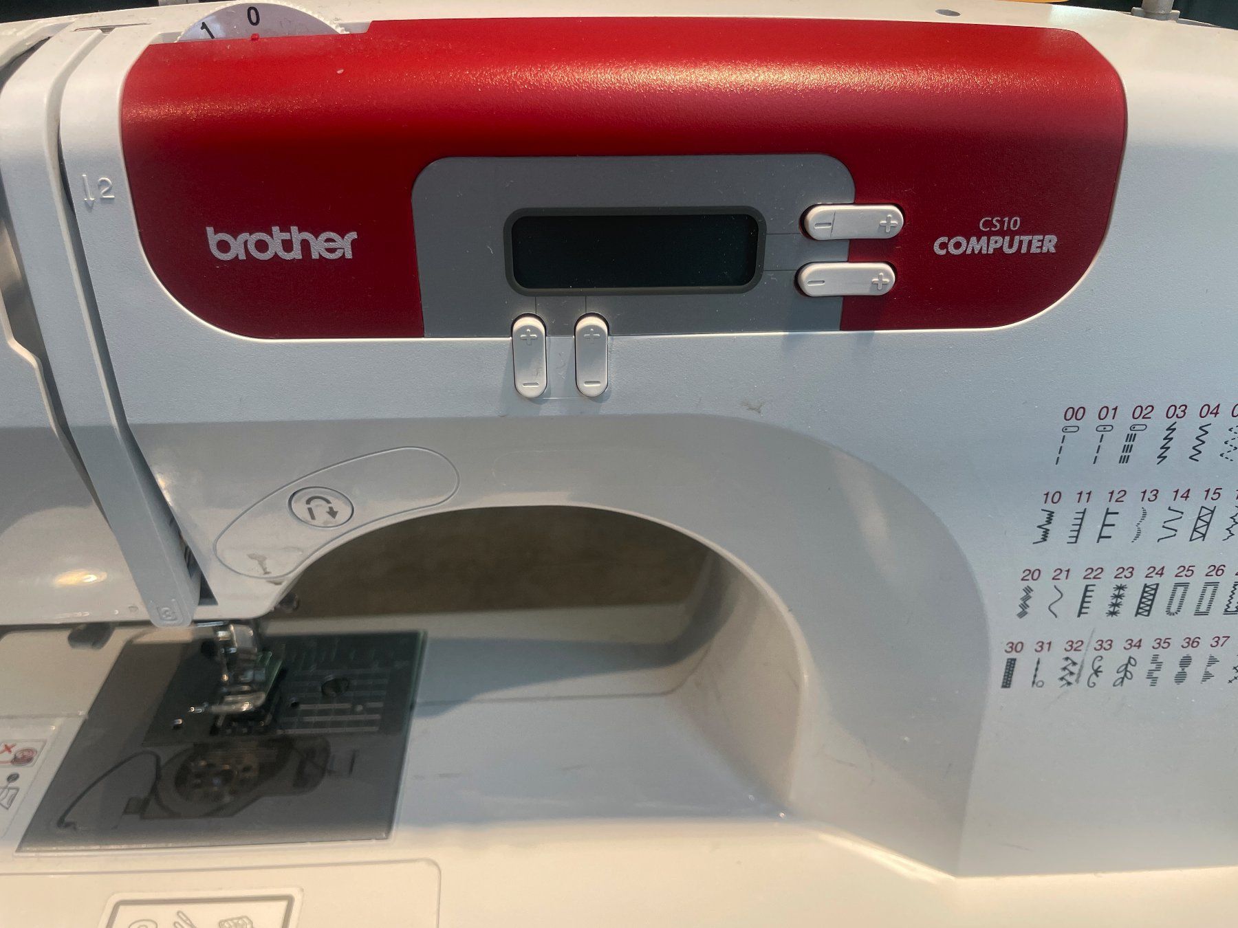 Brother Macchine da cucire: Nähmaschine Brother CS10 Computer – Usato da Zürich venduto da Philippelasser 1