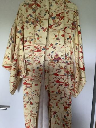 Morgenmantel, jap. Seidenkimono umgearbeitet