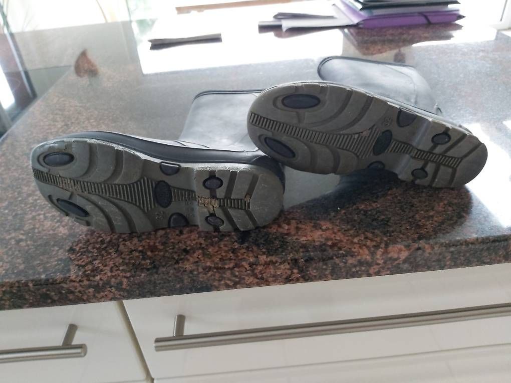 Scarpe per ragazzi: Gummistiefel – Usato da Stalden (Sarnen) venduto da chr_s5xx