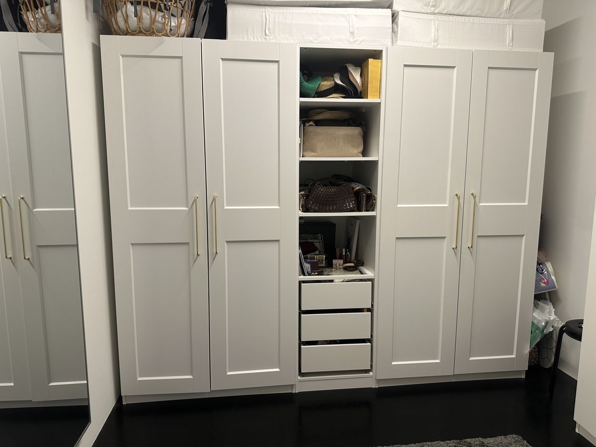 Armadi: PAX Kleiderschrank – Usato da Zürich venduto da CS1097