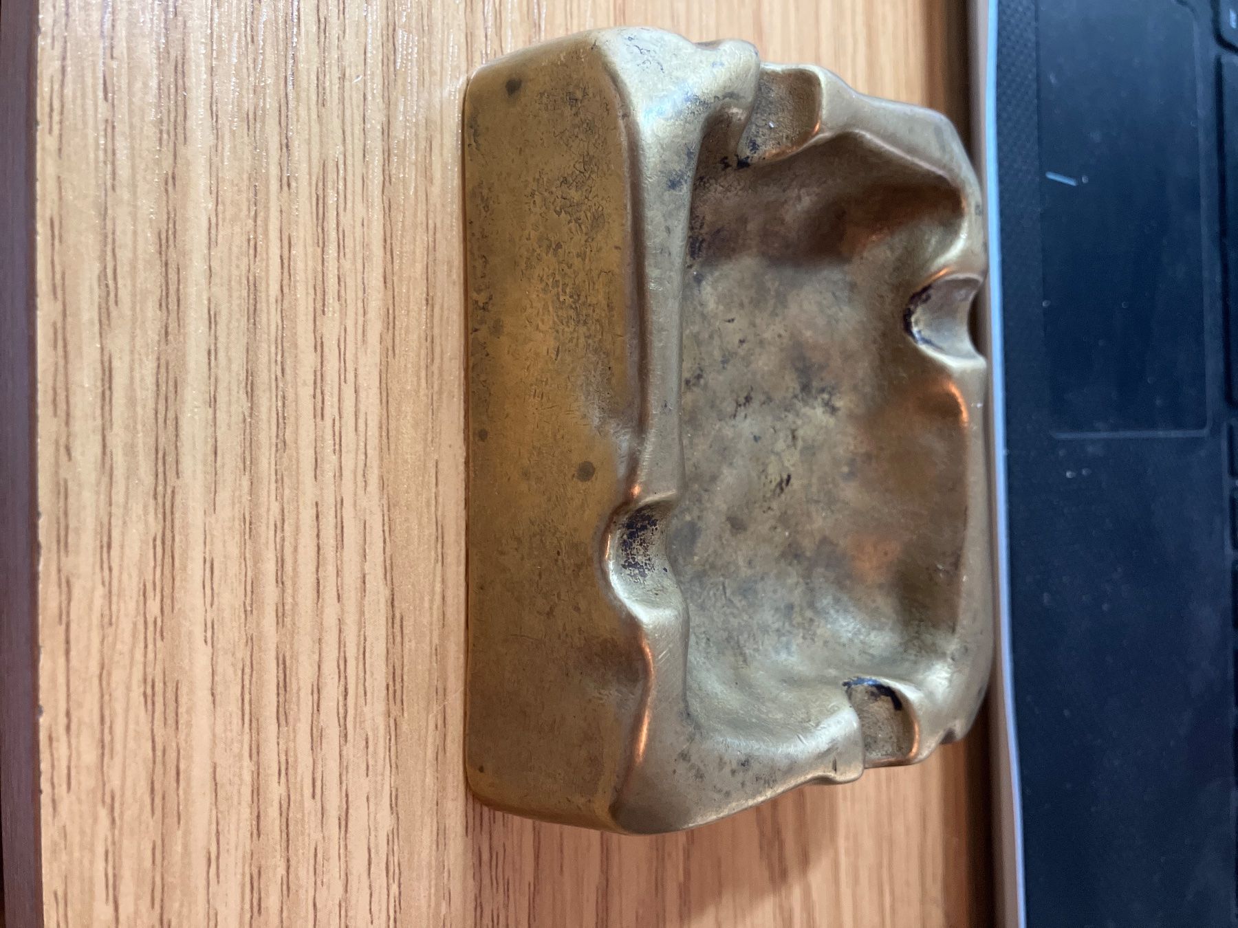 Aschenbecher: Cendrier "brutaliste" en bronze année 60 – Gebraucht aus Bernex von ati_5d85 1