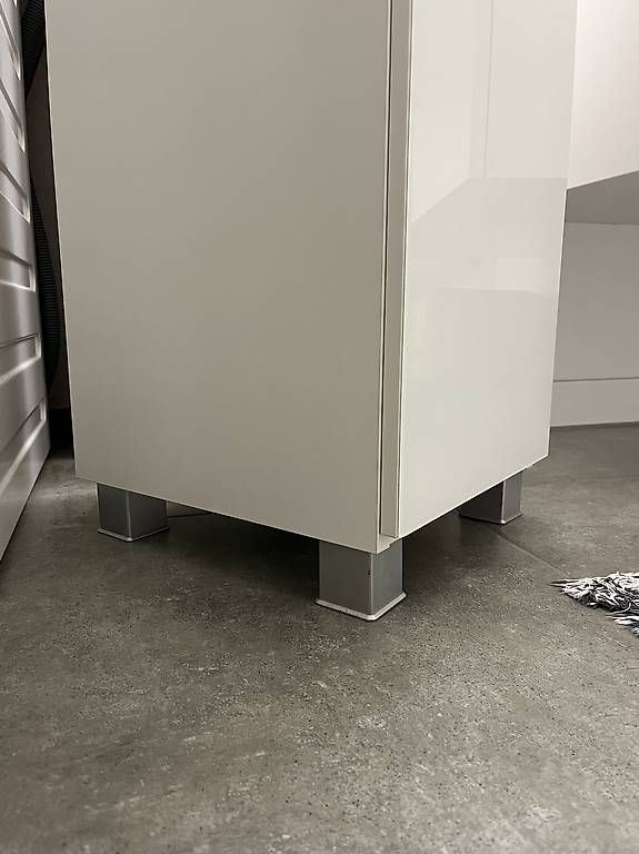 Armadi: Badezimmer-Hochschrank – Usato da Wängi venduto da cocose 2