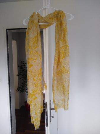Stylish Yellow Floral Scarf - Perfect for Spring