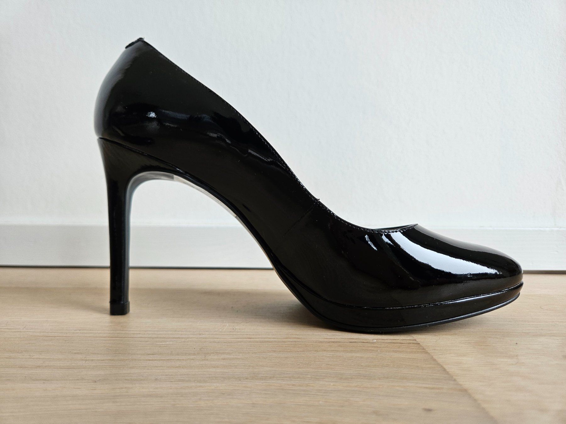 Scarpe da donna: Neue Stilettos MINELLI (Gr 39) – Nuovo e nell'imballaggio originale da Zürich venduto da Aleick