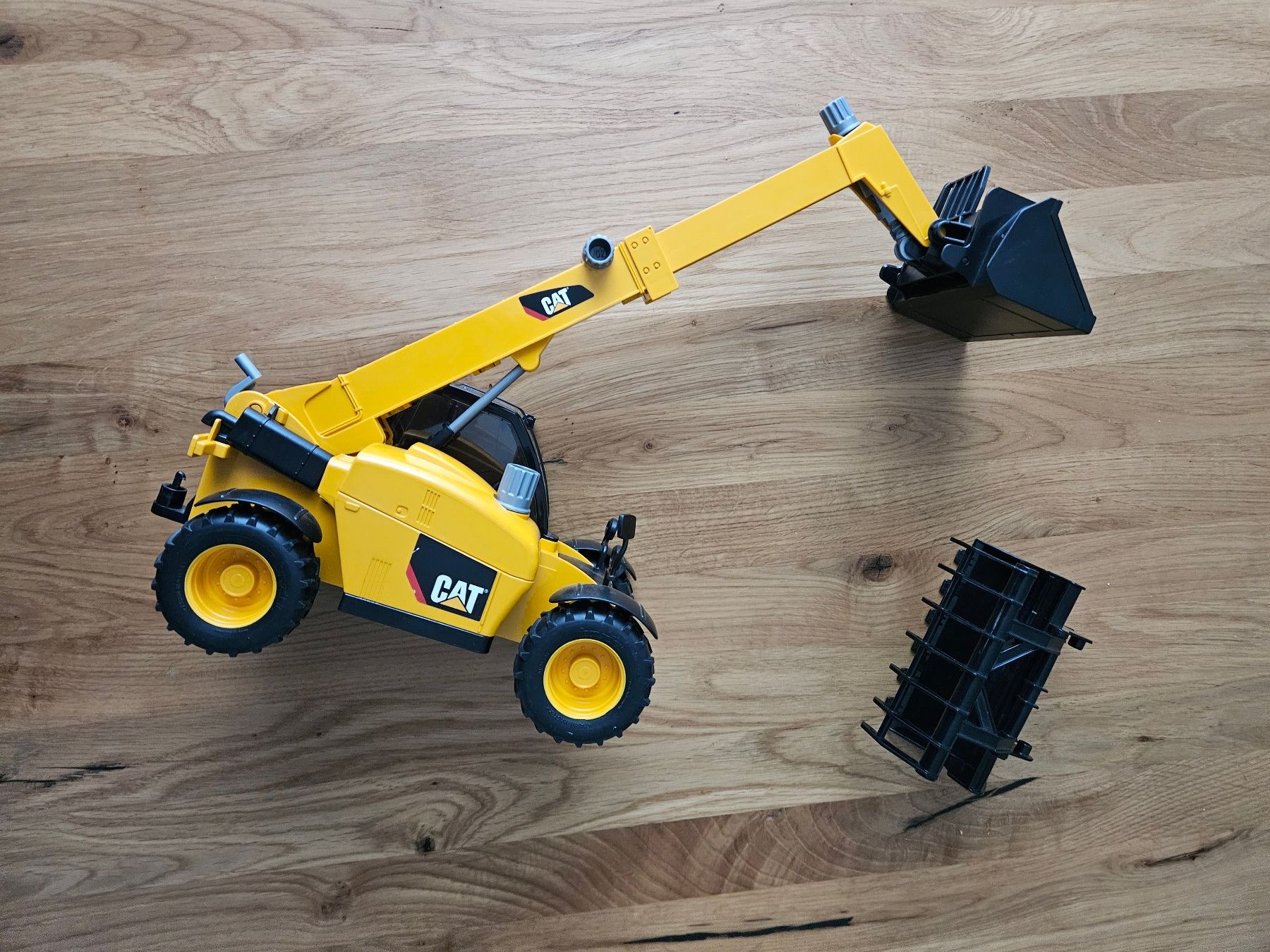 Bruder Giocattoli: Bruder Teleskoplader Caterpillar – Usato da Goldach venduto da Koland2 3
