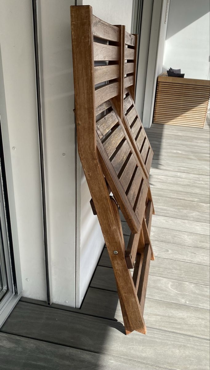 Chaises: 2 Holz Klappstühle – D'occasion à Wädenswil par JJ15 1