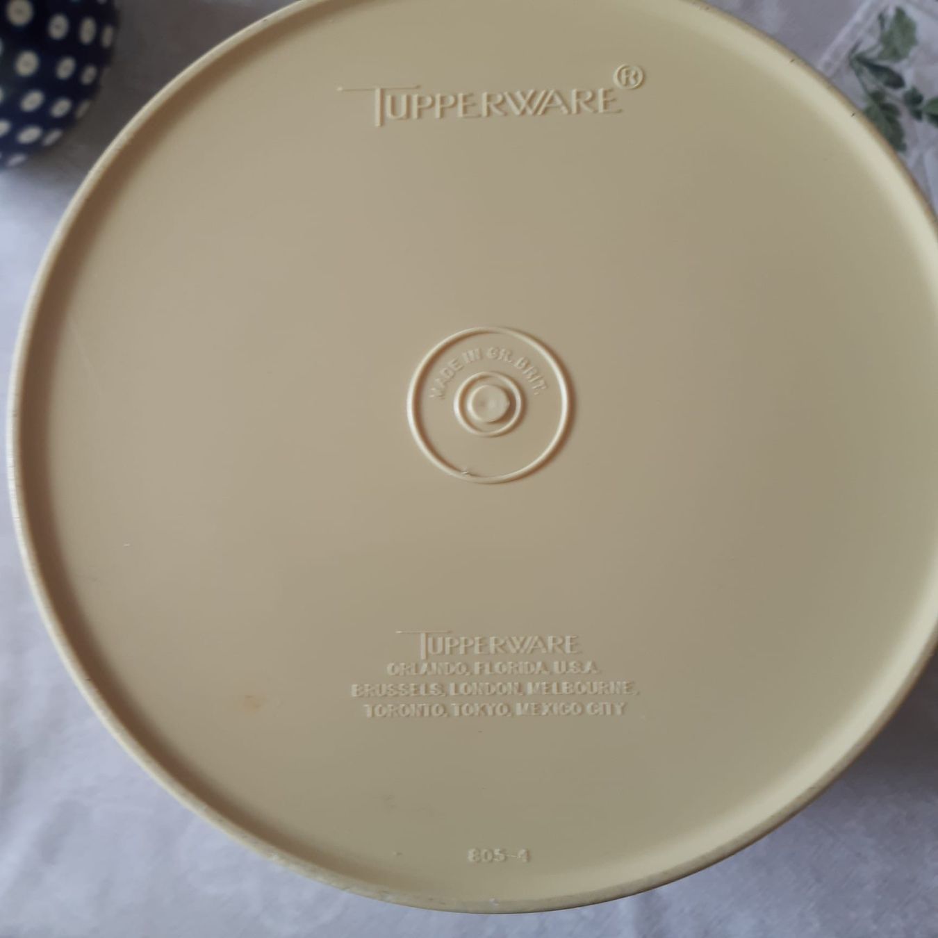 Tupperware Contenitori & Simili: 3 Tupperware – Usato da Luzern venduto da Sontru 5