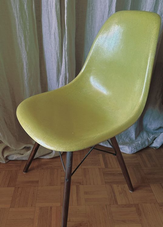 Herman Miller Chaises: CHAISE EAMES – D'occasion à Genève par NEWGVA