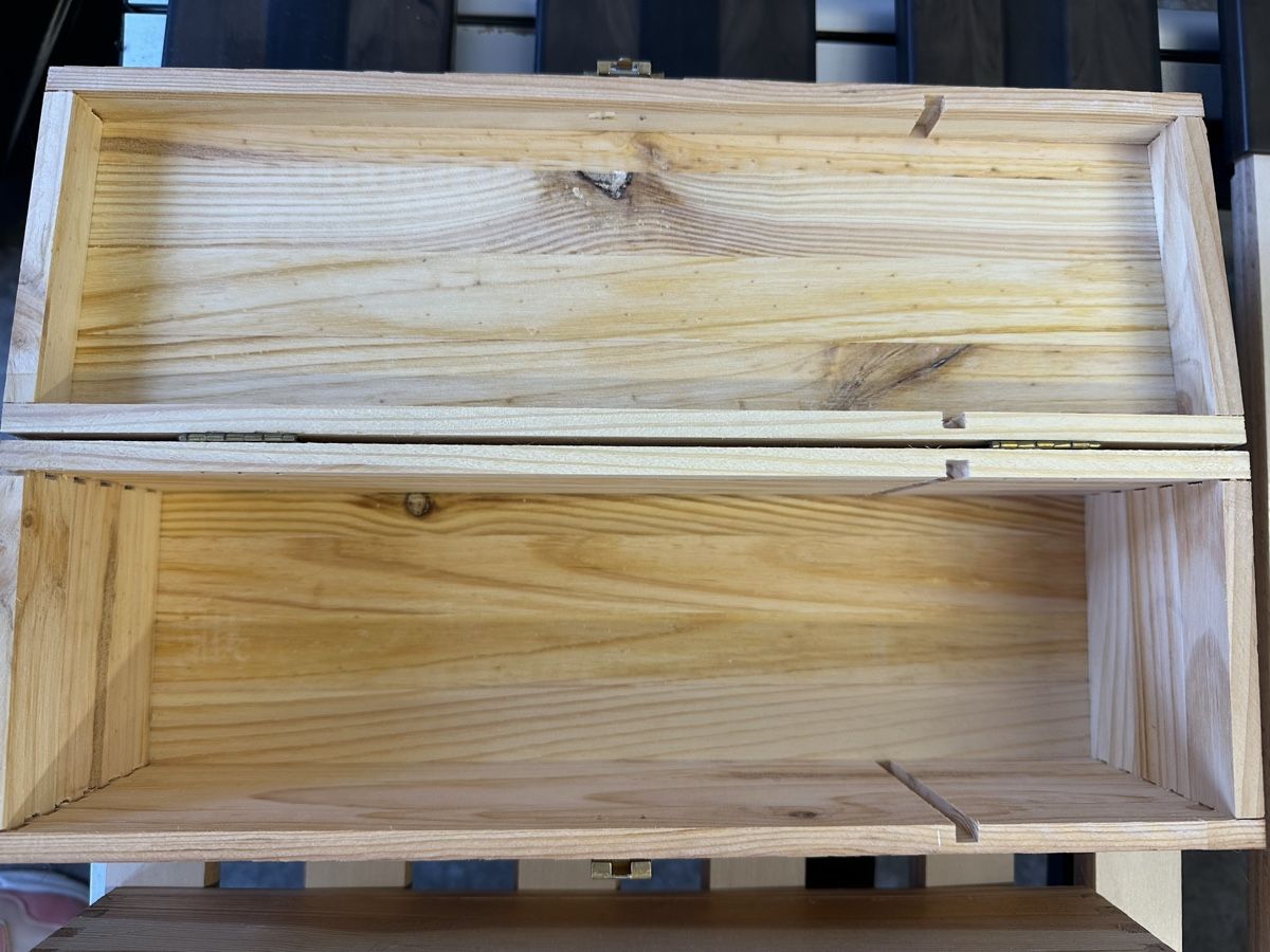 Articoli in legno: Weinregal aus Holz 4 stk – Usato da Sevelen venduto da Stopglobal. 1
