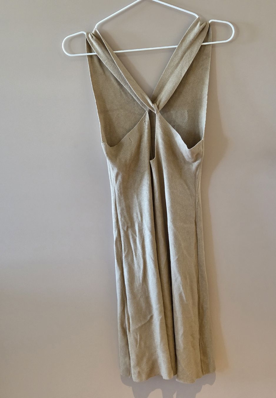 Robes: Sommerlicher Strickkleid beige – Neuf (Voir description) à Emmen par GrabandGo 1