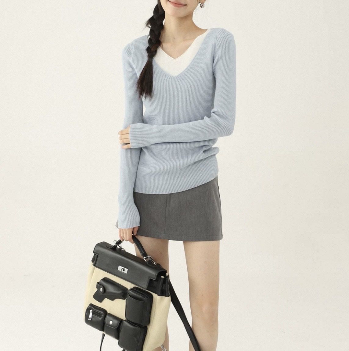 Top: Comfy wool silk blend  Top with V-Neck s – Nuovo (secondo la descrizione) da Basel venduto da 550_ckp6