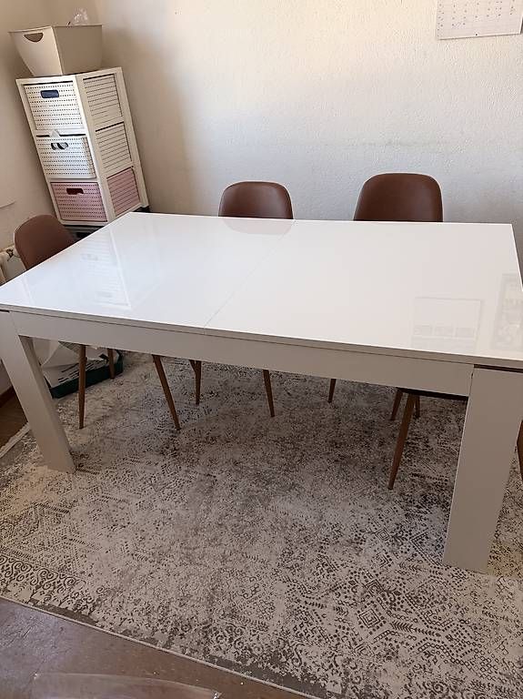 Tables: Esstisch gratis  – D'occasion à Zürich par Ypk03 1