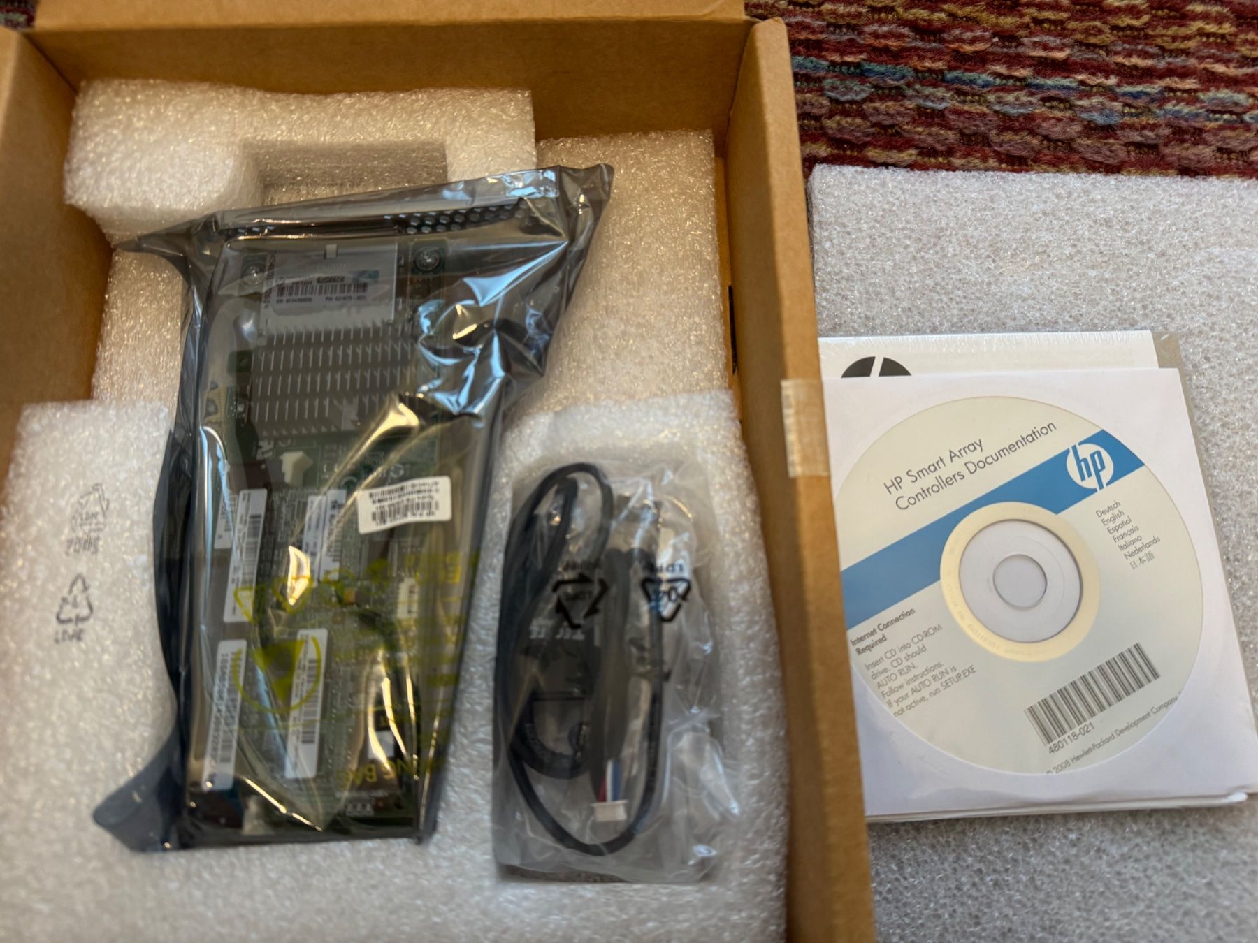 Server: HP Smart Array P421/1GB FBWC Controller P/N: 631673-B21 – Nuovo e nell'imballaggio originale da Wettswil bei Zürich venduto da Trubarus