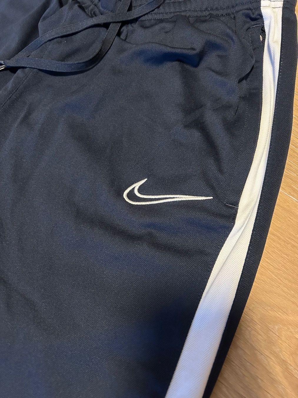 Nike Pantaloni: FCZ Hosen – Usato da Uerikon venduto da Petersli 2