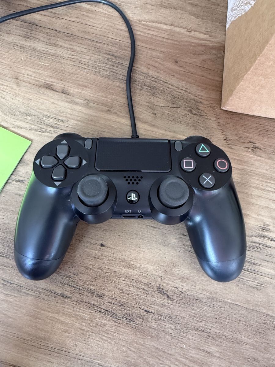Sony Konsolen: Manette ps4  – Gebraucht aus Renan BE von Meh1983